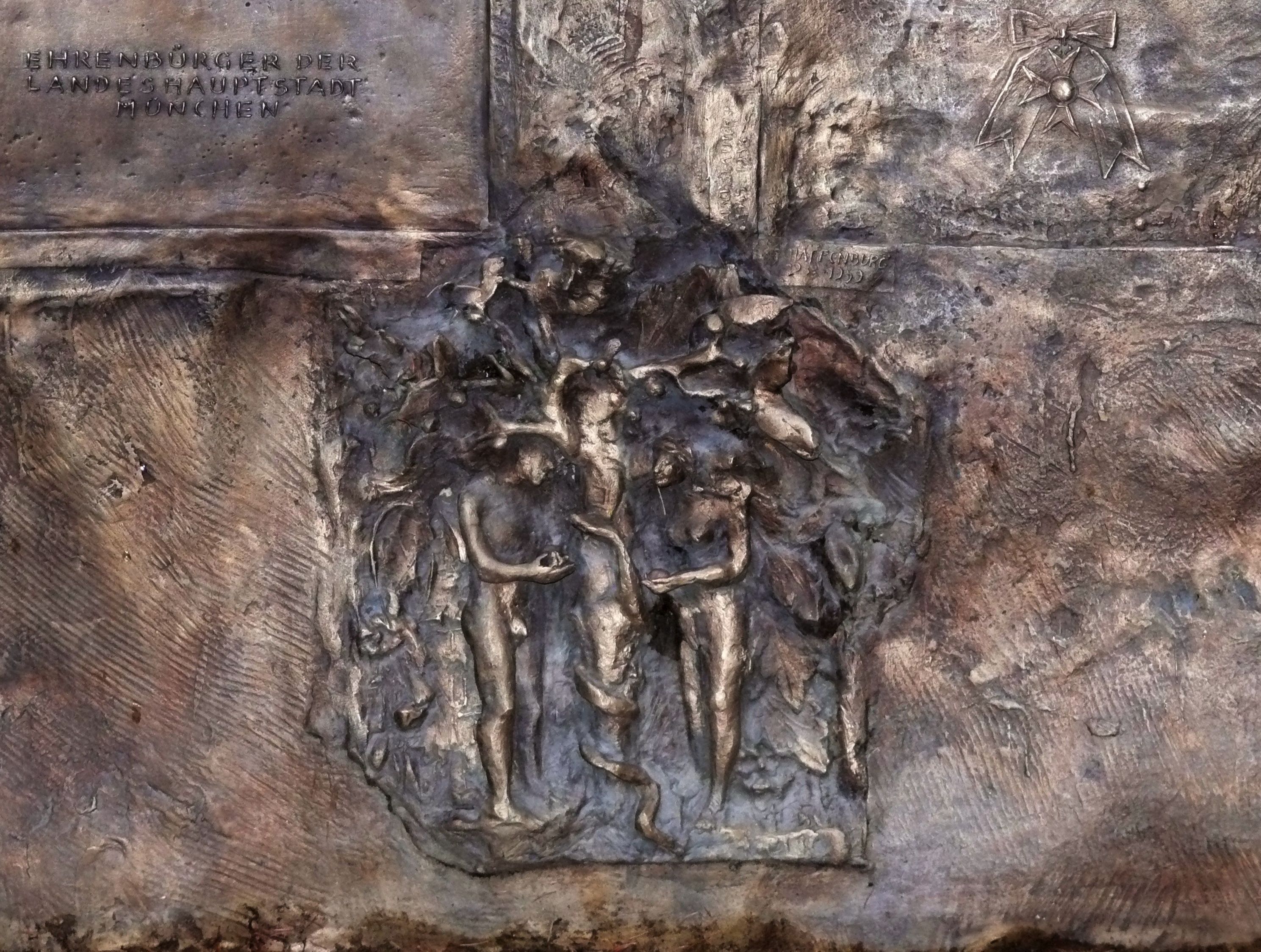 Grabstätte von Alfons Goppel auf dem Waldfriedhof München