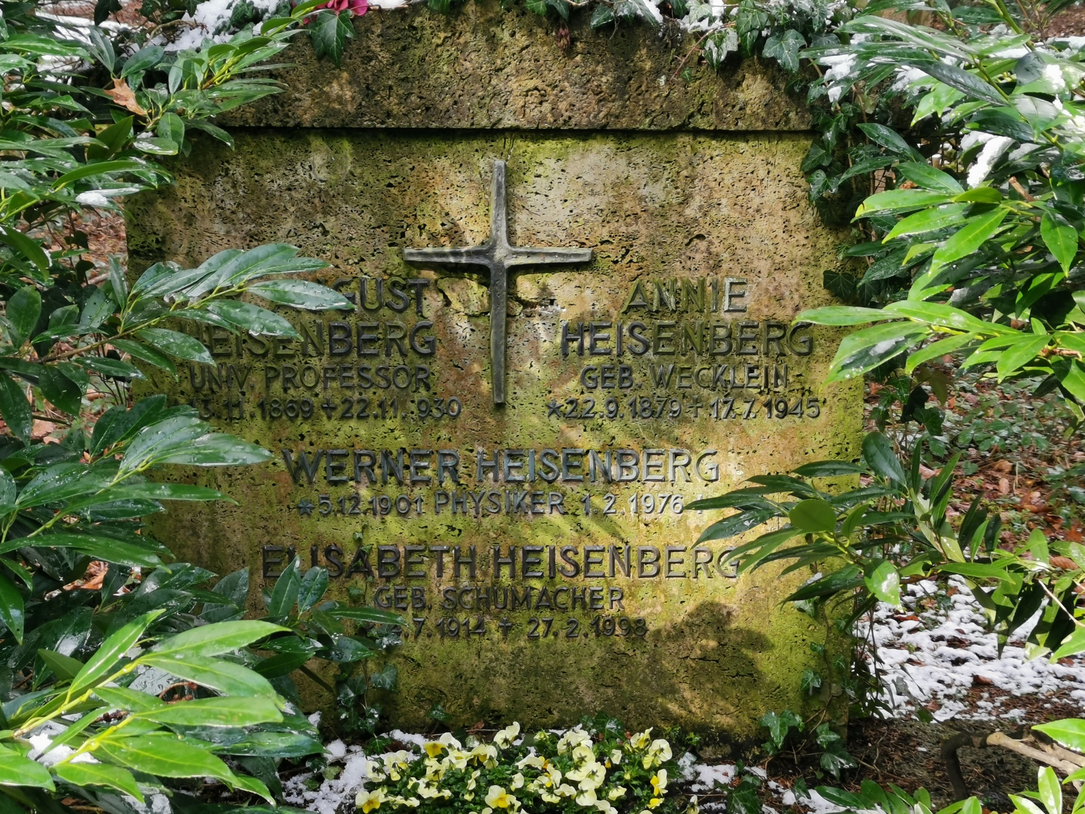 Grabstätte von Werner Heisenberg auf dem Waldfriedhof München